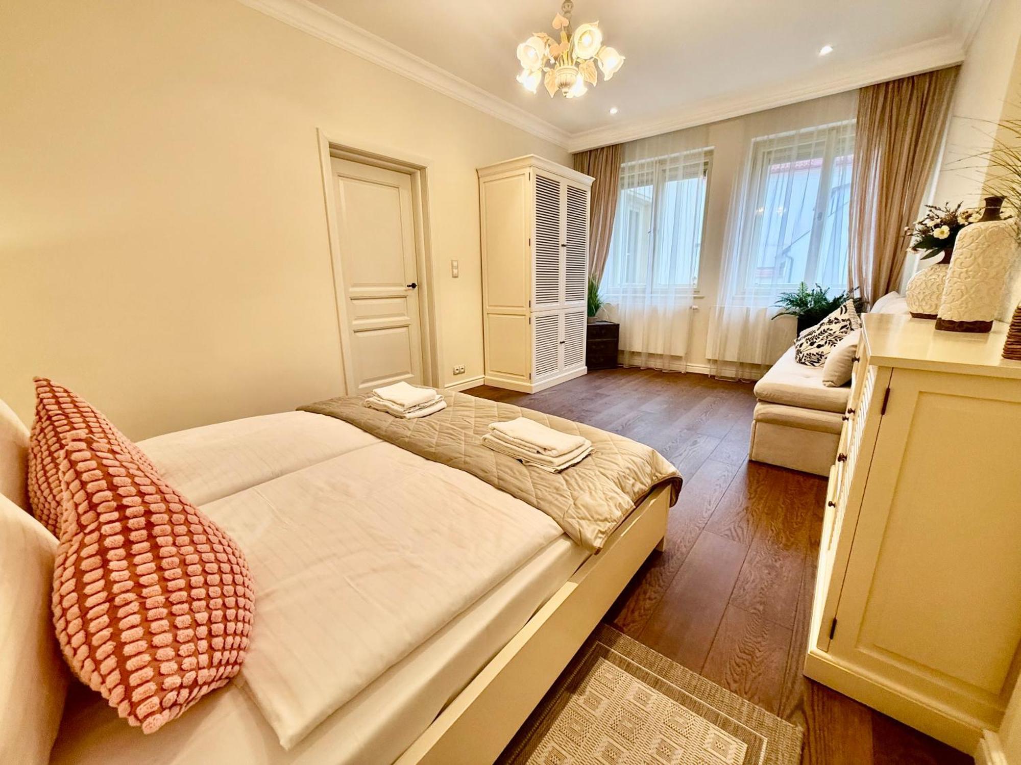 Unique Charles Bridge 2Bdr Apartment. Prague Exterior photo